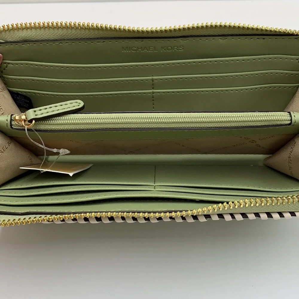 MICHAEL KORS JET SET TRAVEL LARGE THREE QUARTER ZIP WALLET LIGHT SAGE MULTI
